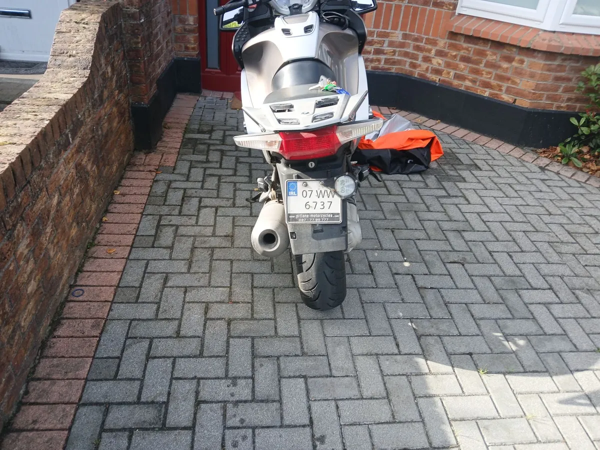 BMW 2007 - Image 1