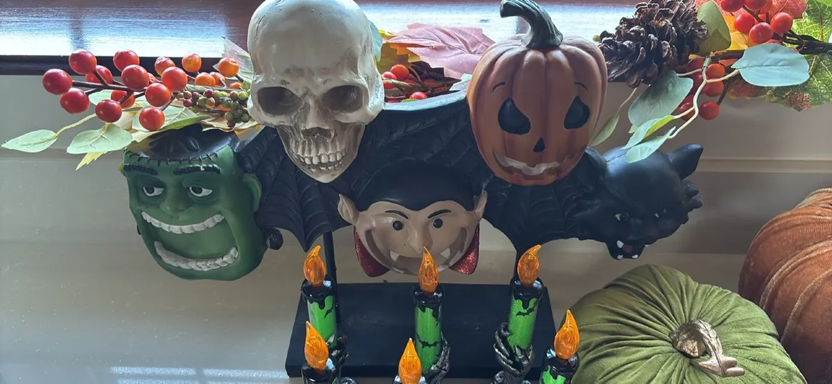 Halloween decorations - Image 2