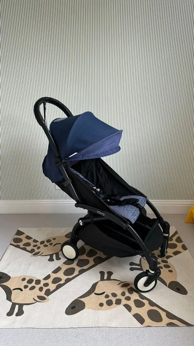 Babyzen YOYO Stroller, Bassinet & Car Seat Set - Image 3