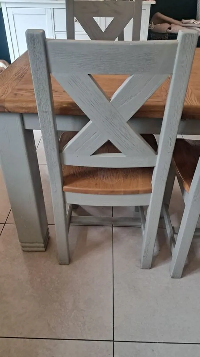 dining room table and chairs - Image 3