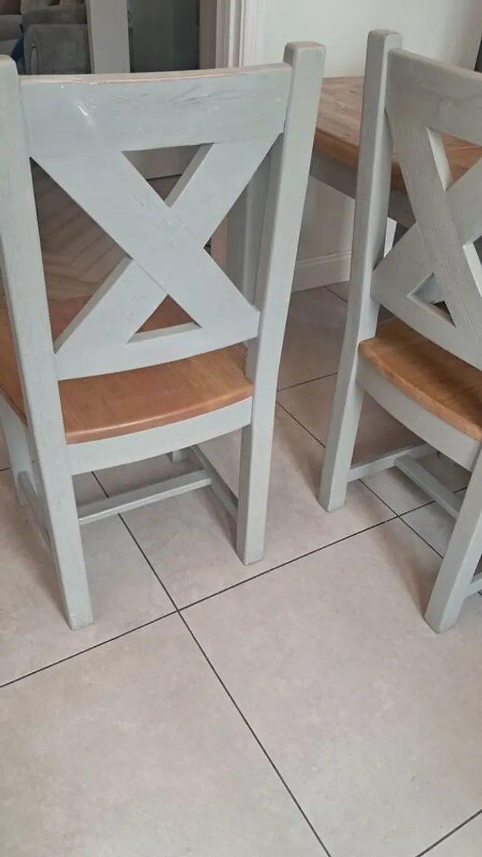 dining room table and chairs - Image 4