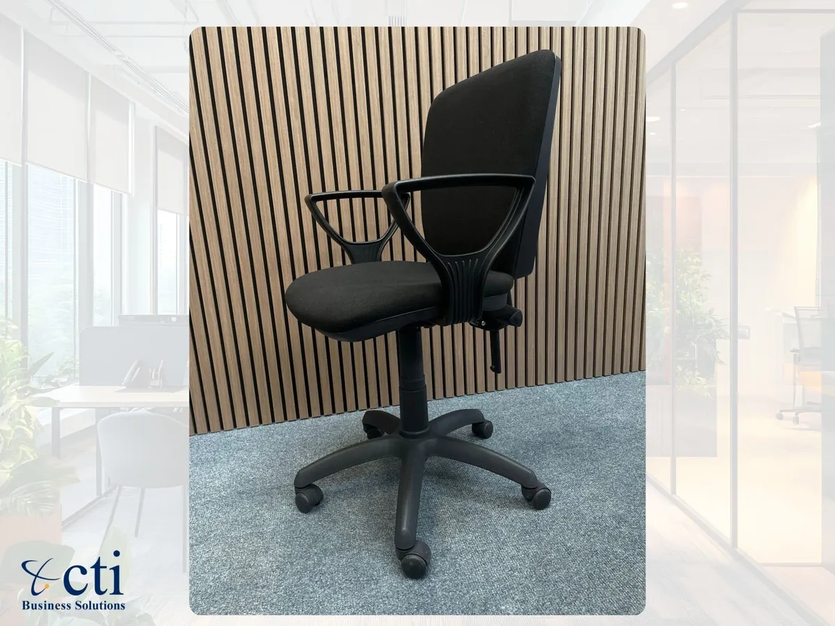 200 X Black Adjustable Office Chairs - Grade A - Image 3