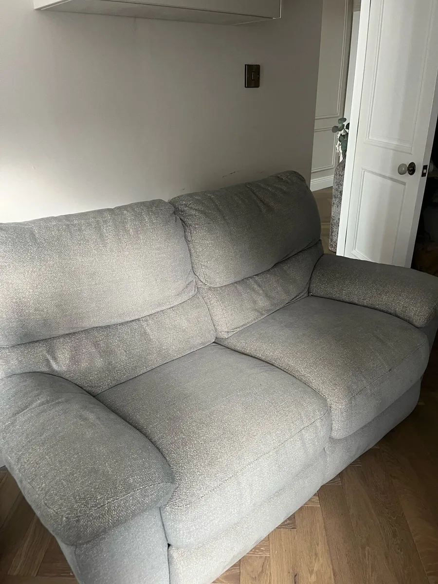 Couch - Image 2
