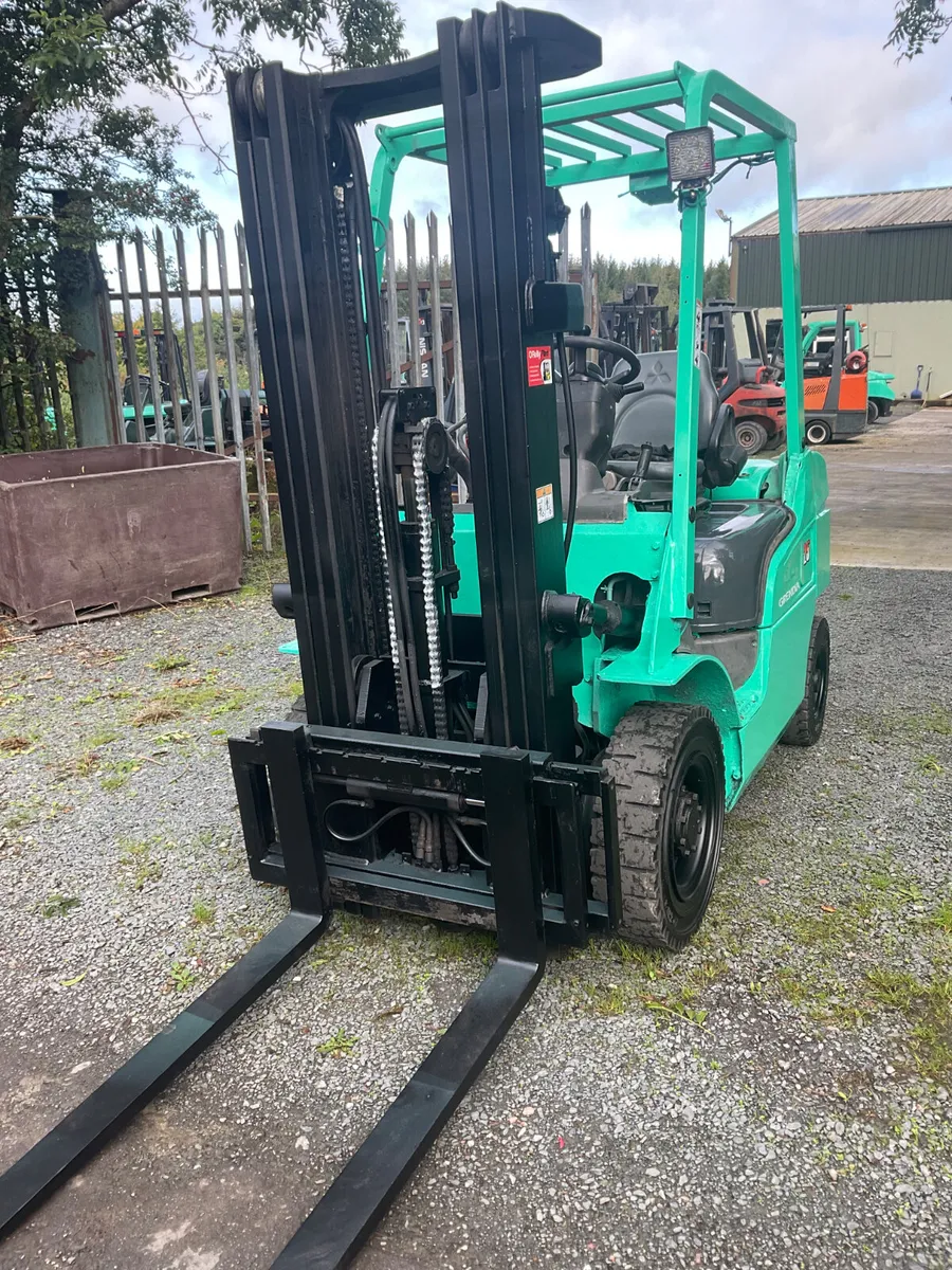 FORKLIFT - Image 2