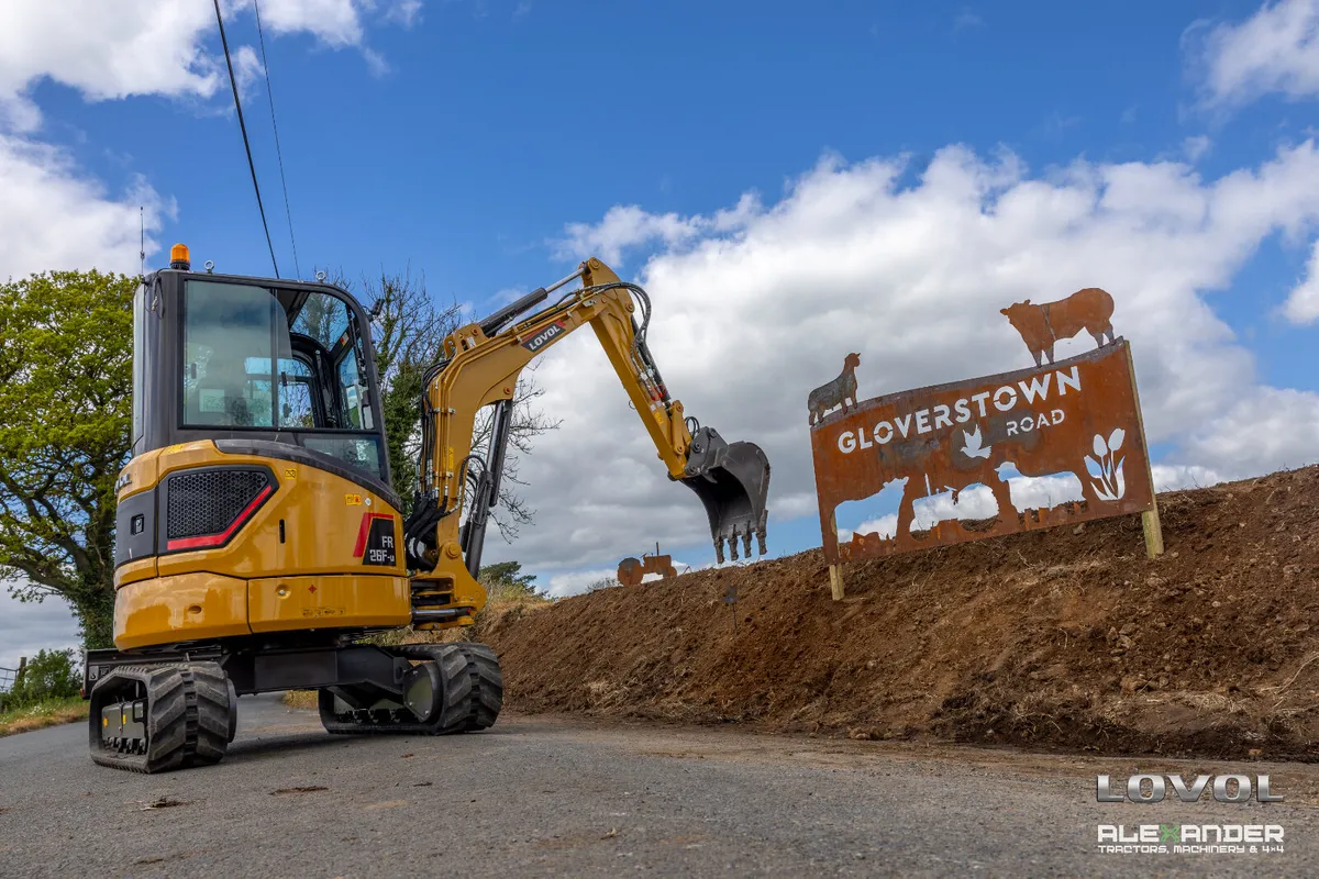 Lovol FR26F-U Mini Digger Excavator - Image 4