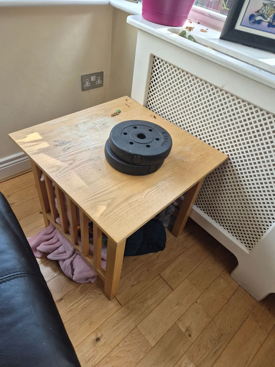 2 x Oak Side Tables - Image 1