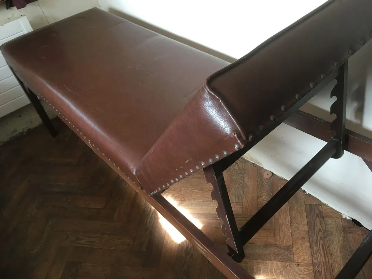 Therapy bed-vintage. - Image 3