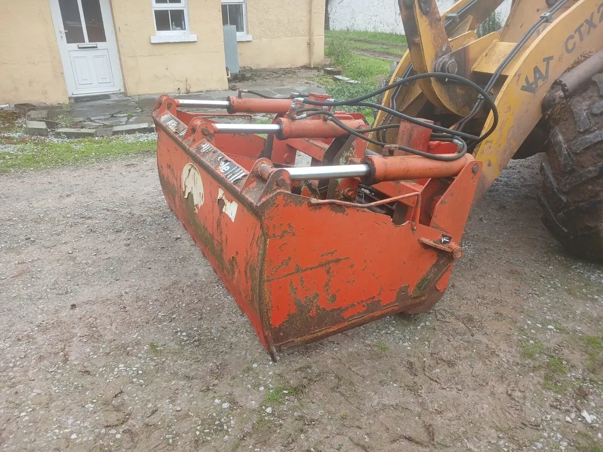 McHale 2m Shear Grab - Image 1