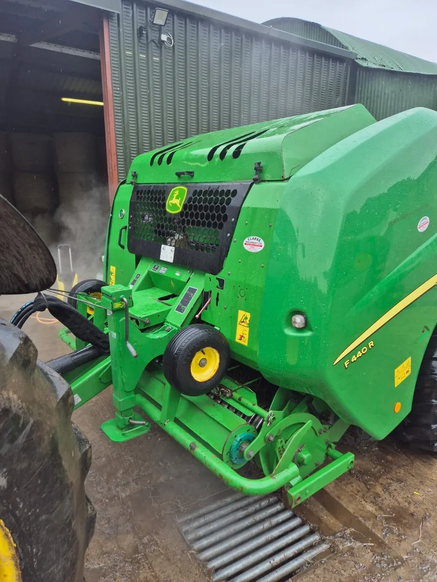 Baler John Deere F440r - Image 2