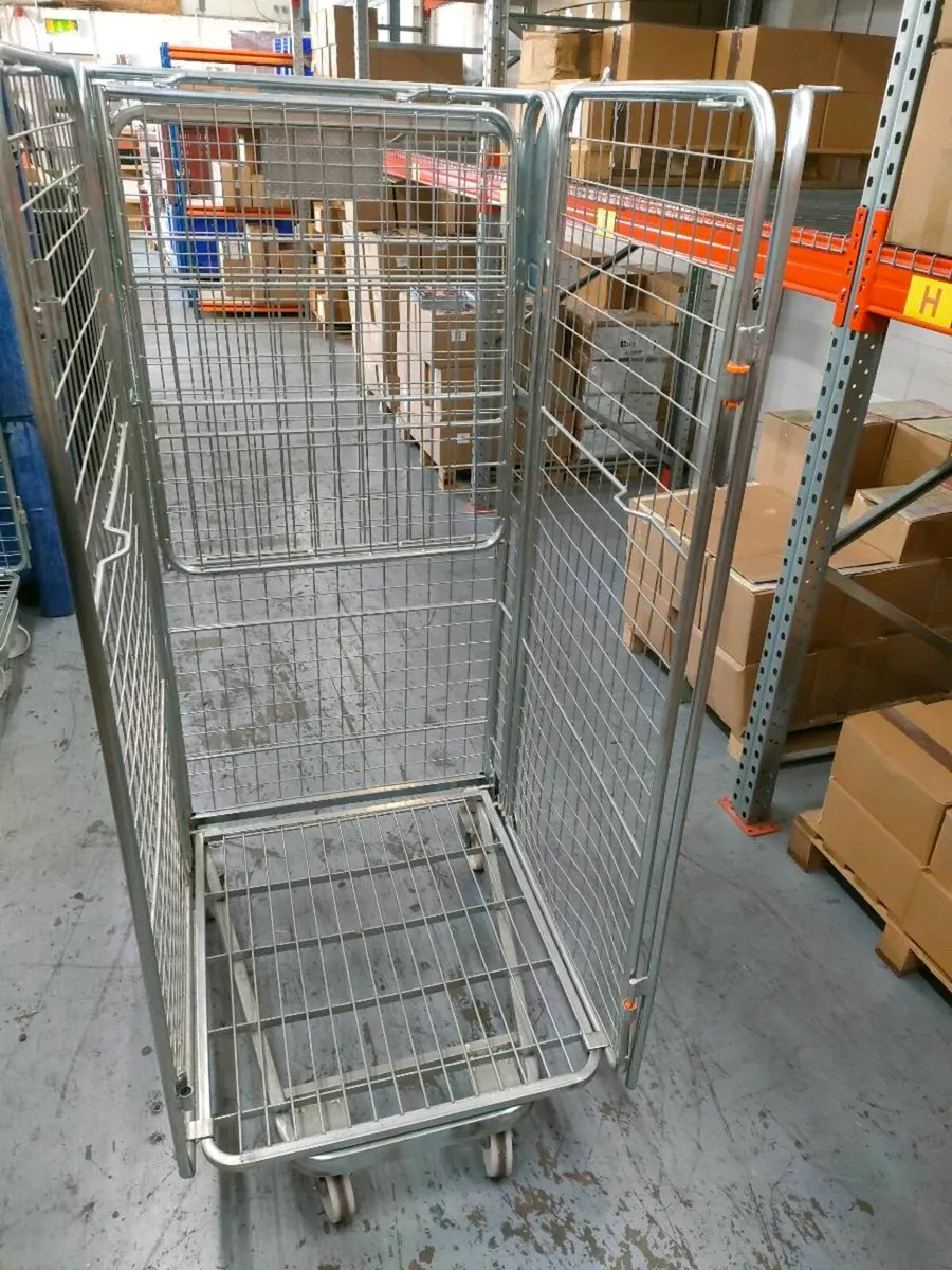 Storage crate / trolley - Image 1