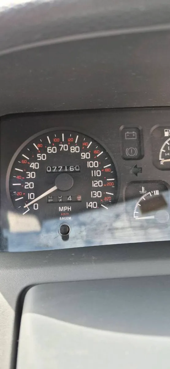 Renault Clio 1.2 petrol - Image 3