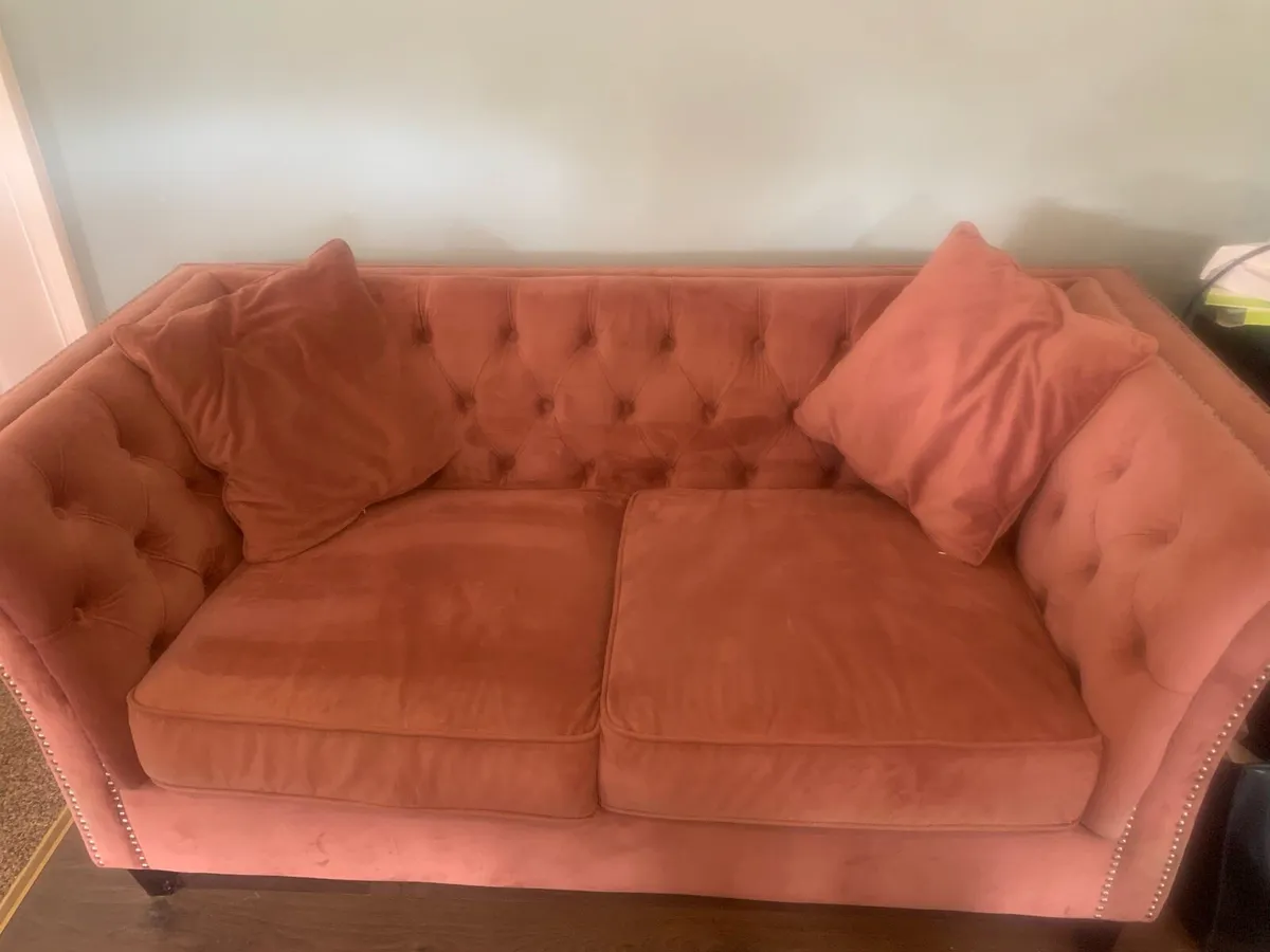 Pink Chesterfield 2 seater couch - Image 2
