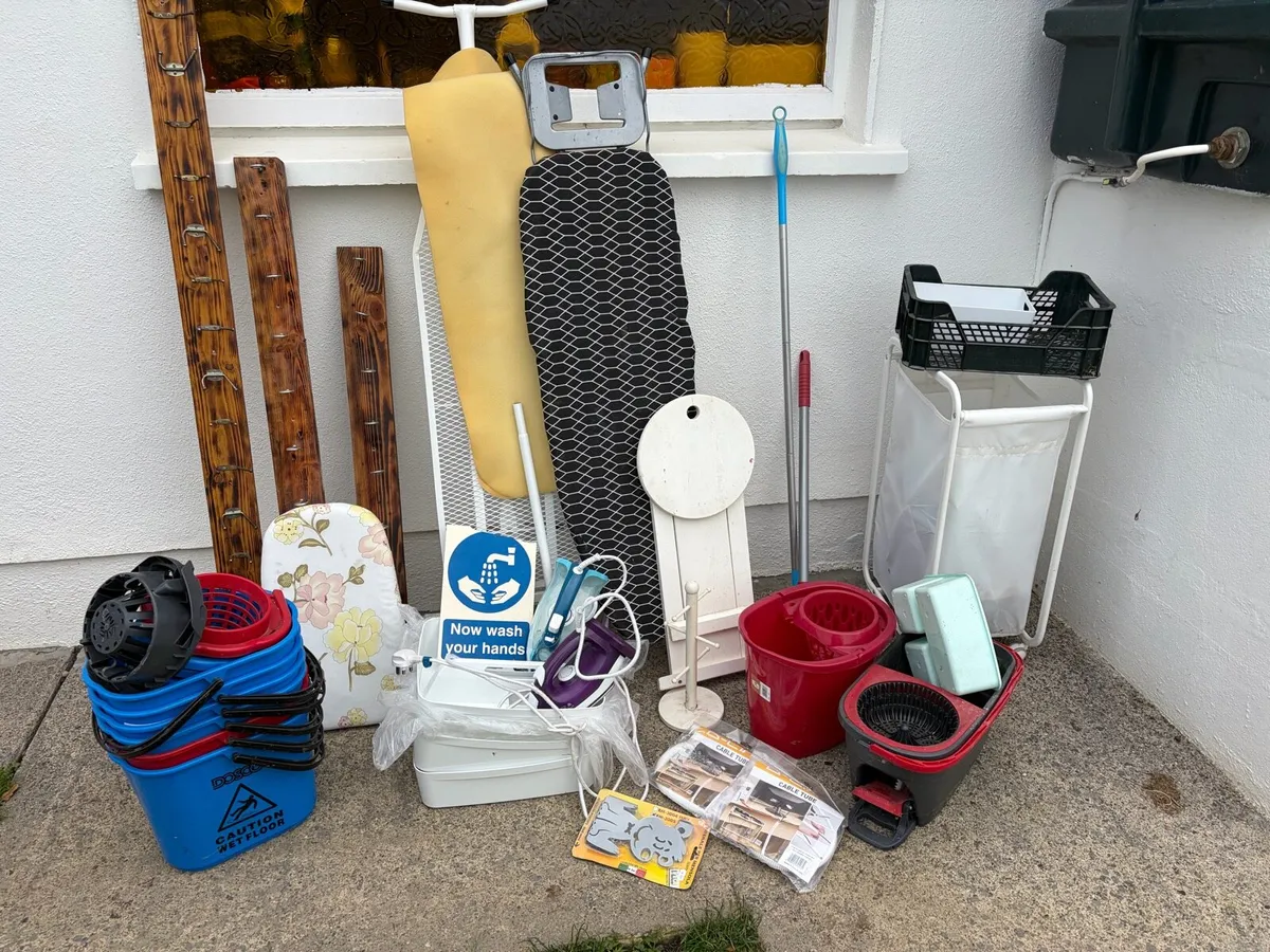 cleaning items bundle house clear outs - Image 1