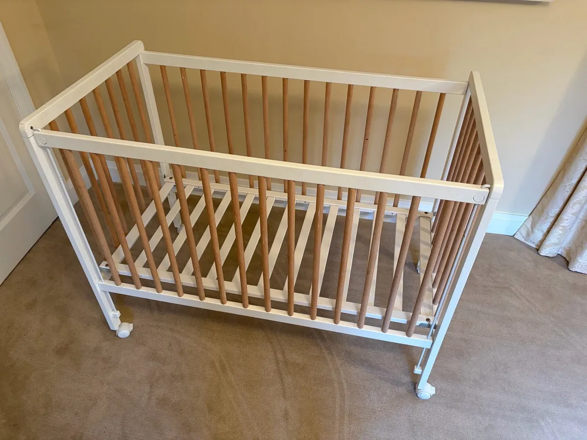 Cot - Image 1