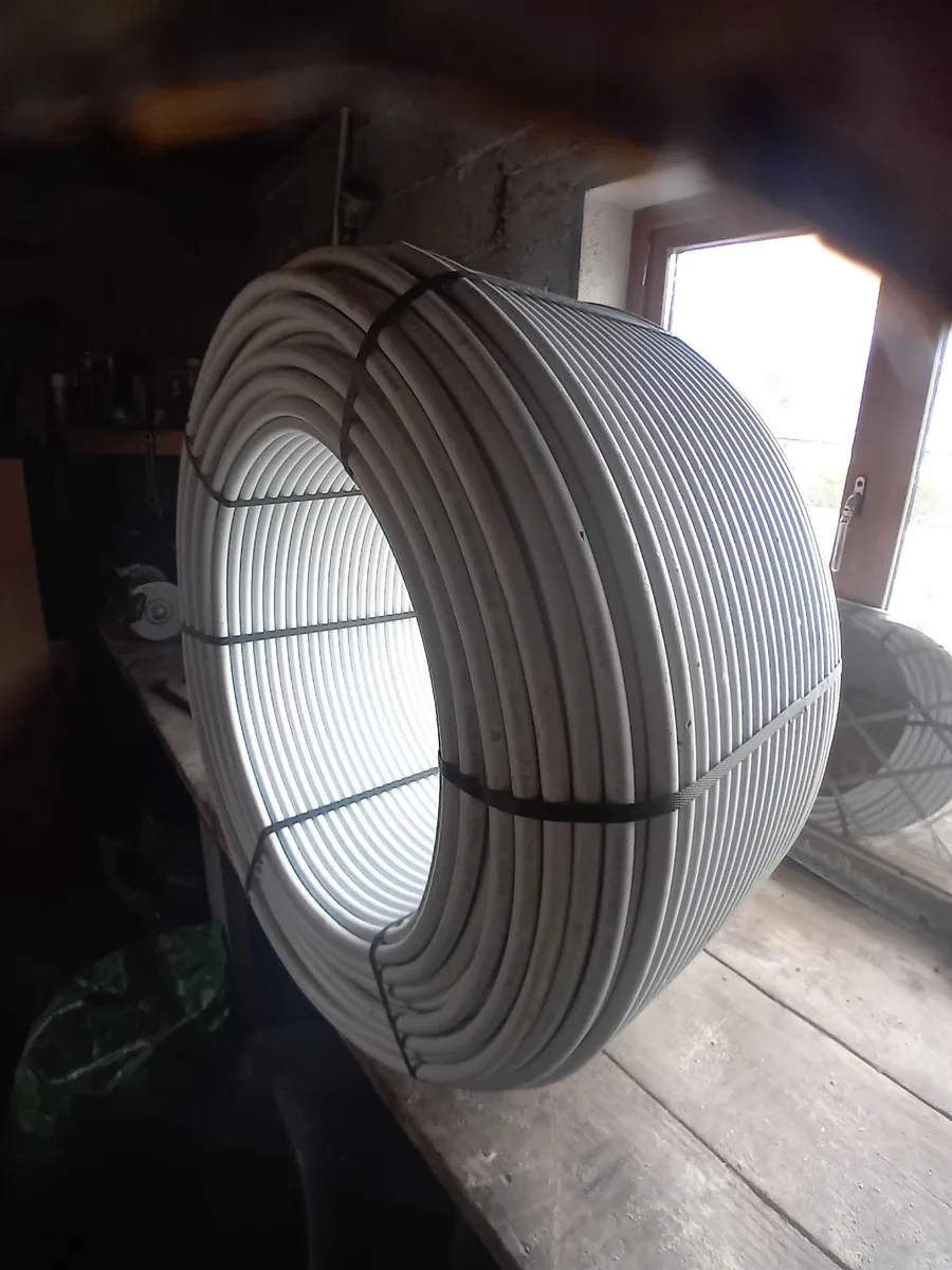 Underfloor heating pipe - Image 1