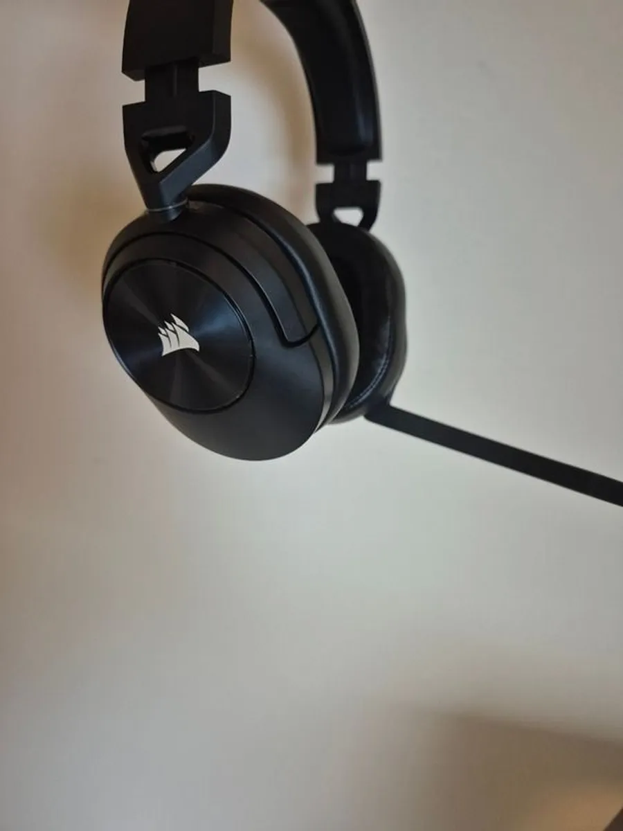 Headset - Image 2