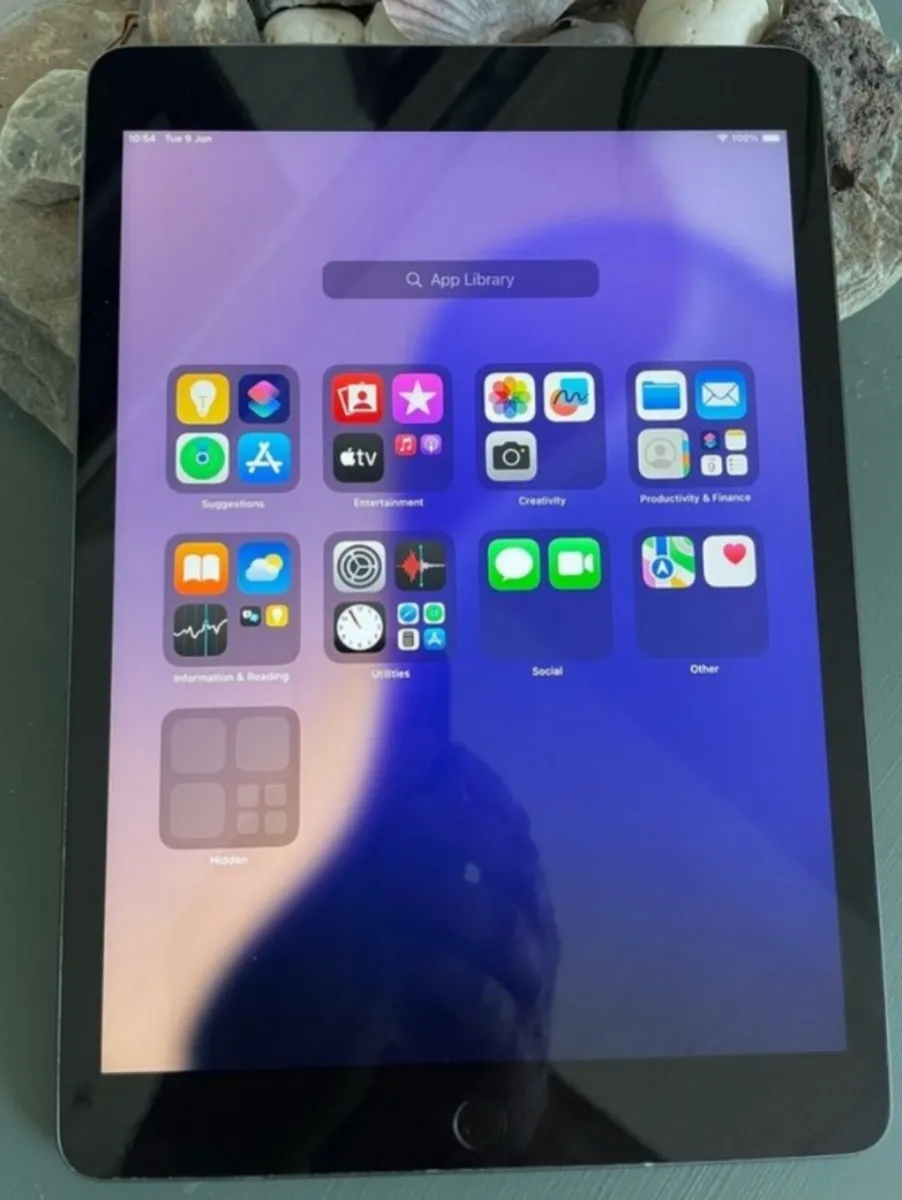 Apple iPad 9th Generation - Image 2