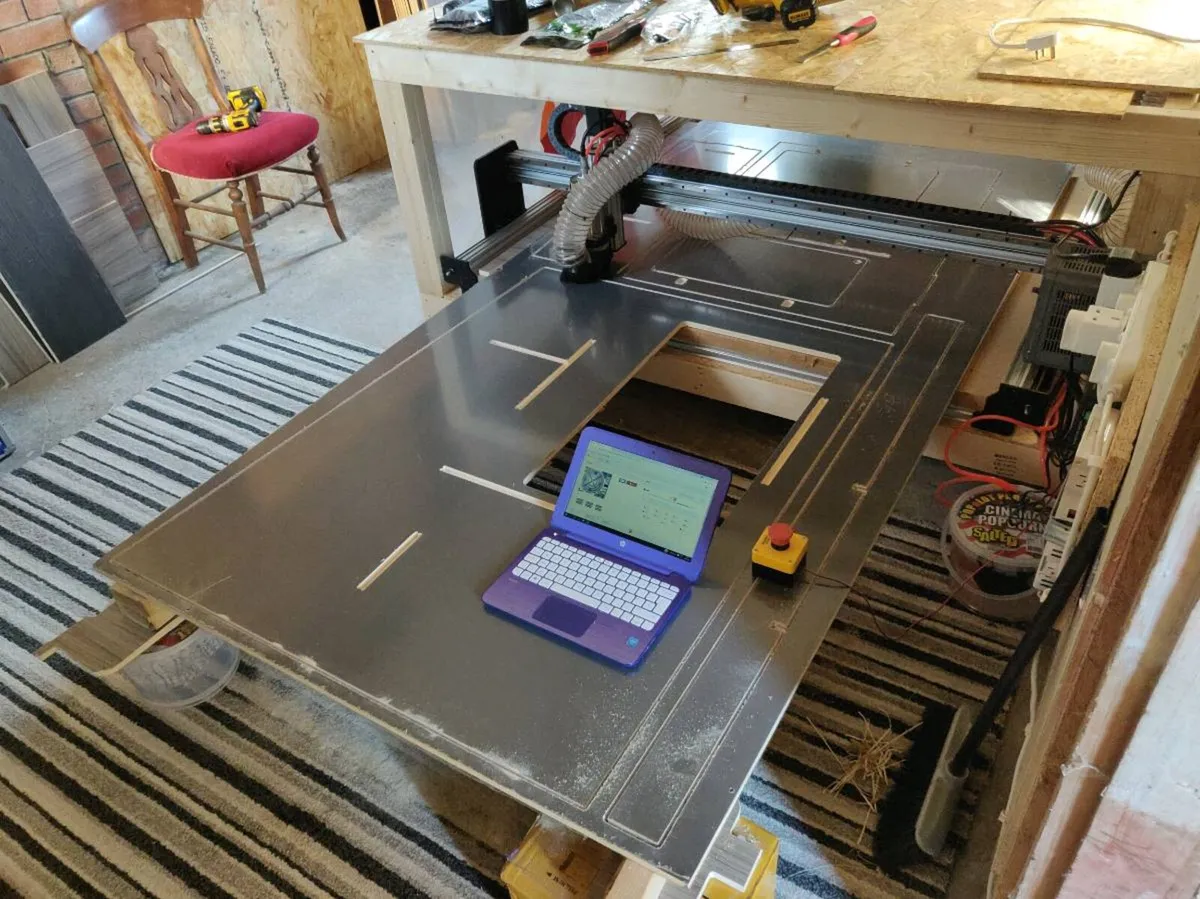 CNC machine 4' x 4' - Image 3