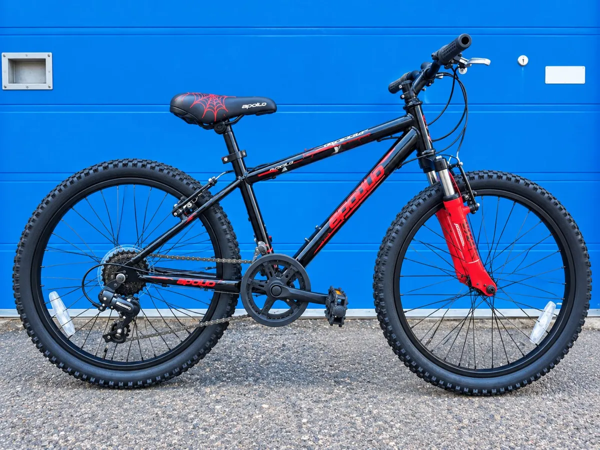 20-inch Apollo kids' bike