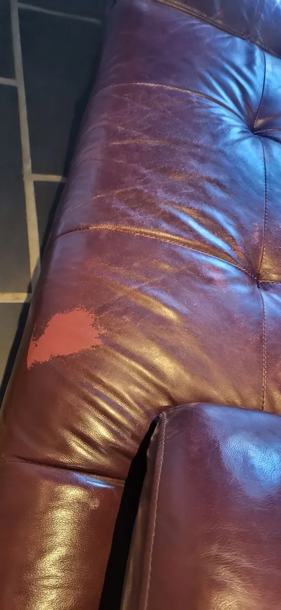 Leather couch - Image 4