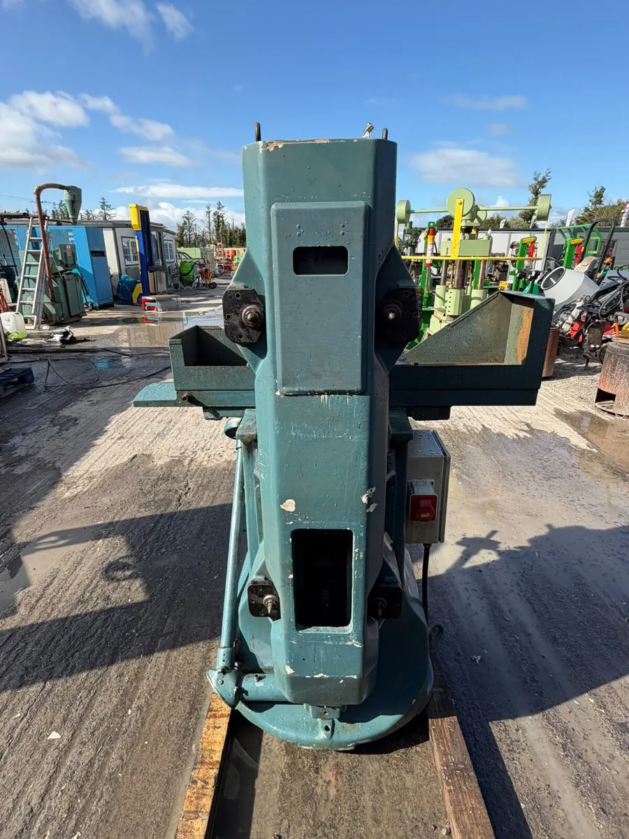 Jones & Shipman 540 Precision Surface Grinder - Image 4