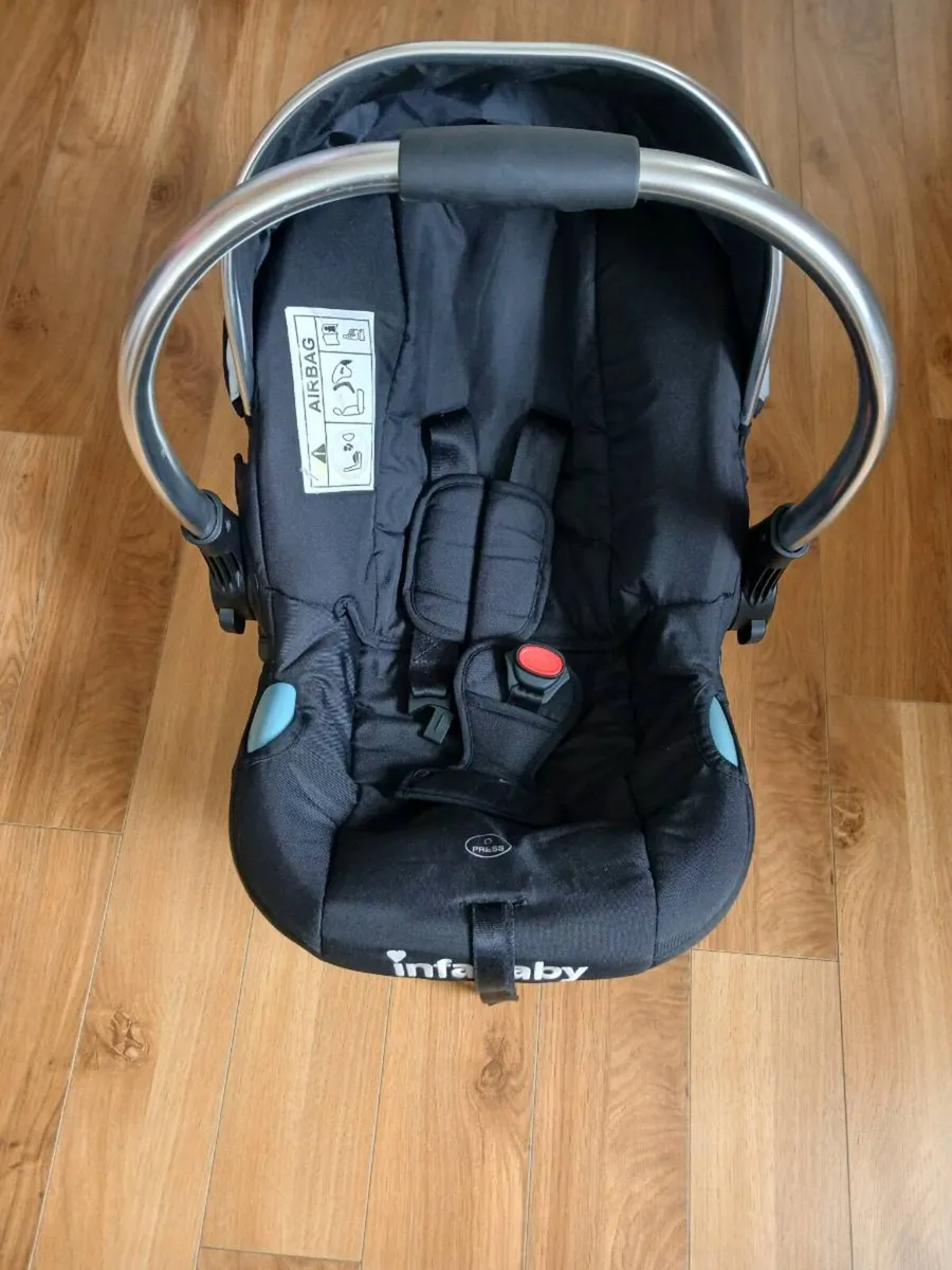 Baby car seat and isofix - Image 2