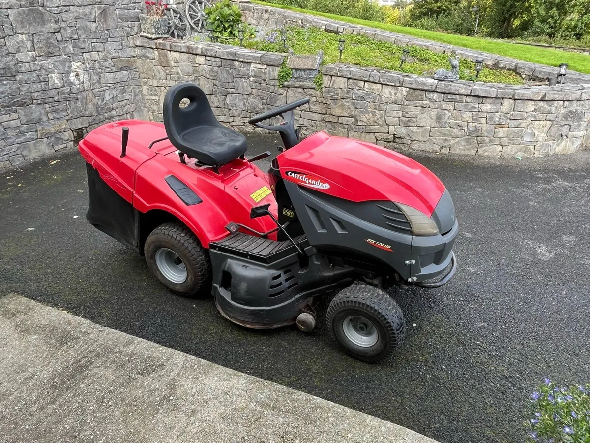 Castlegarden hydro 22HP ride on lawnmower - Image 4