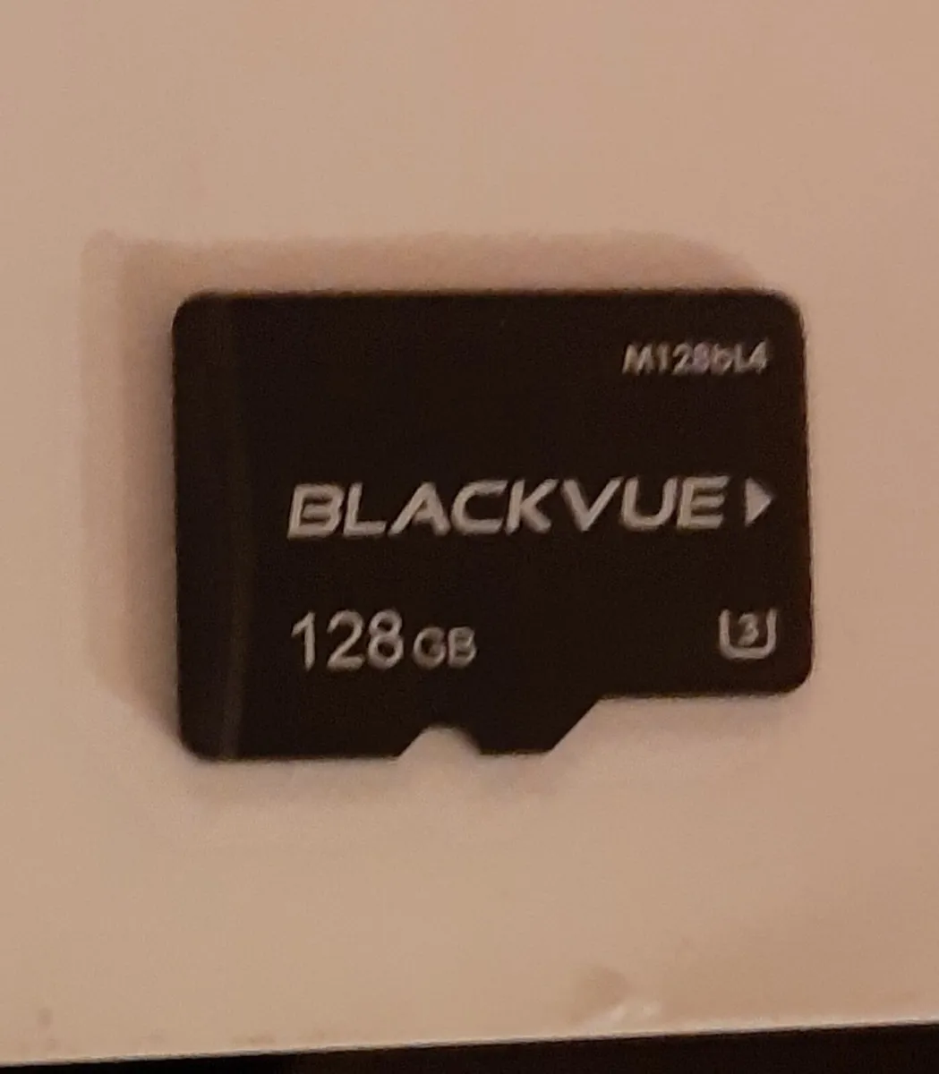 Blackvue dashcam front and rear - Image 1