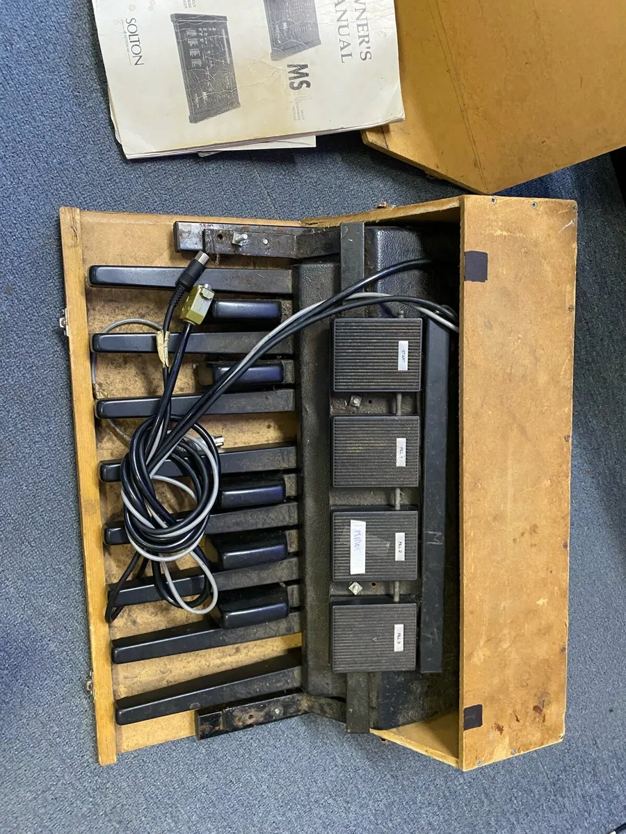 Solton MS4 bass pedals & footswitch - Image 3