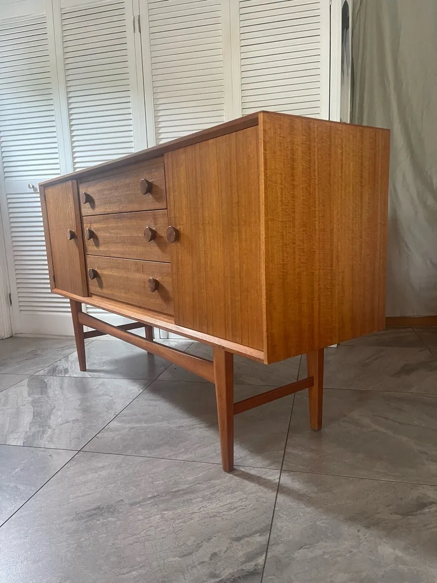 Mid century sideboard - Image 1
