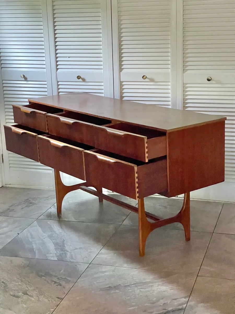 Mid century sideboard - Image 1