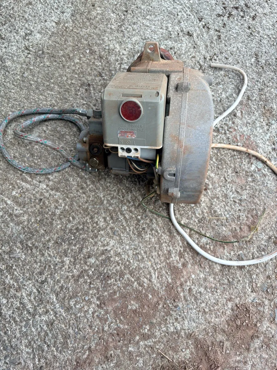 Riello oil burner - Image 1