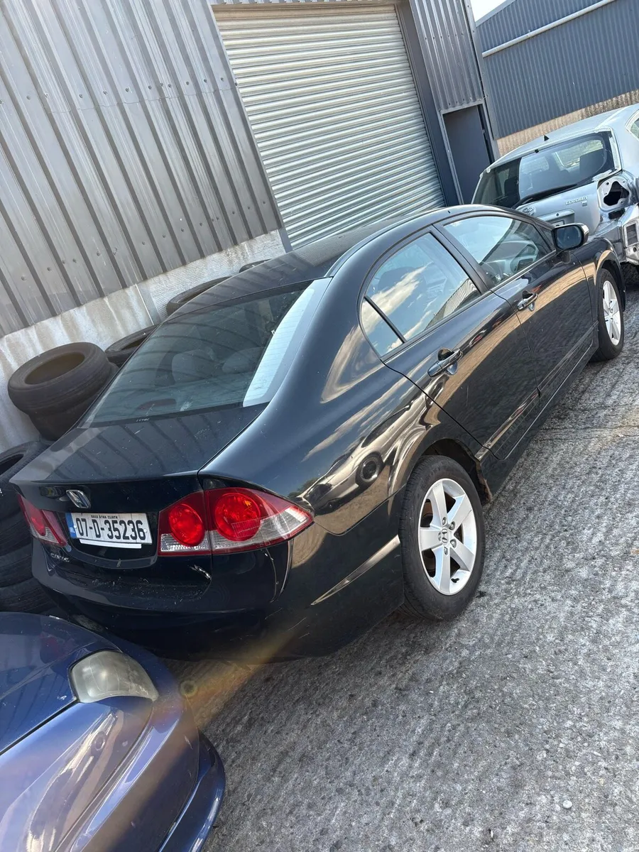 Honda civic fd1 1.8 Vtec “breaking “ - Image 2