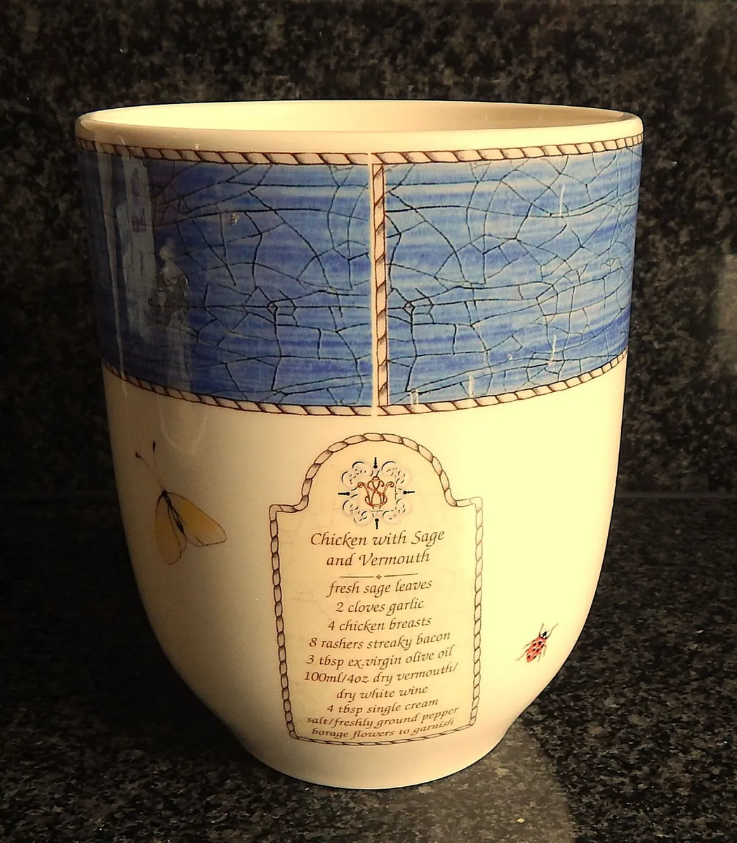 13 Piece Wedgwood ‘Sarah’s Garden’ Queen’s Ware - Image 4