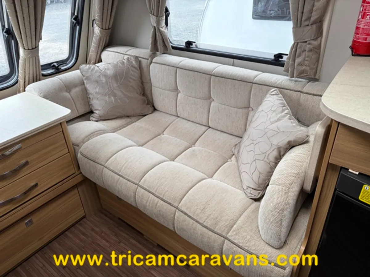 2015 Elddis Avante 550/4 Island Bed - Image 3