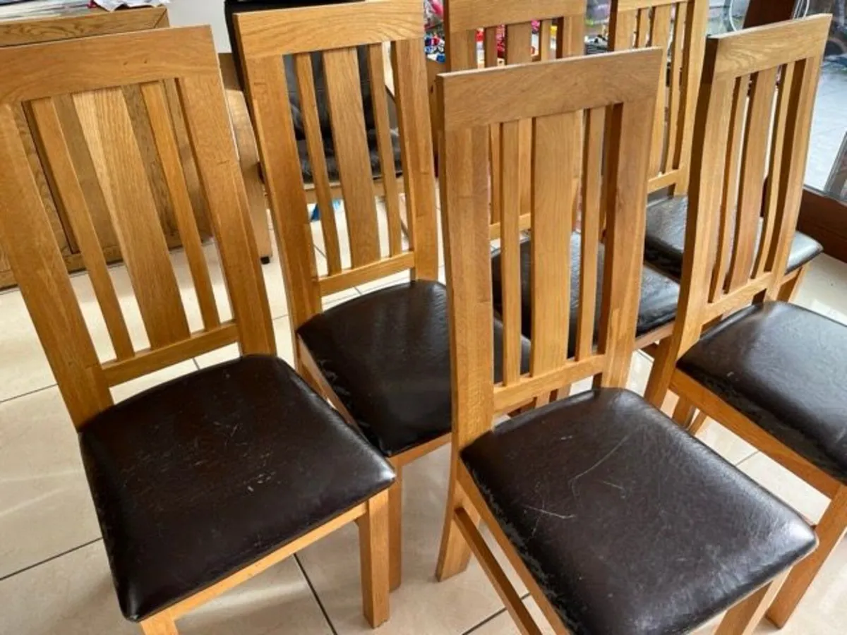 8 Solid Oak Chairs - Excellent Condition - Image 4