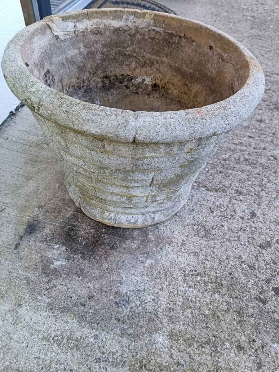 Old stone vintage pots - Image 2