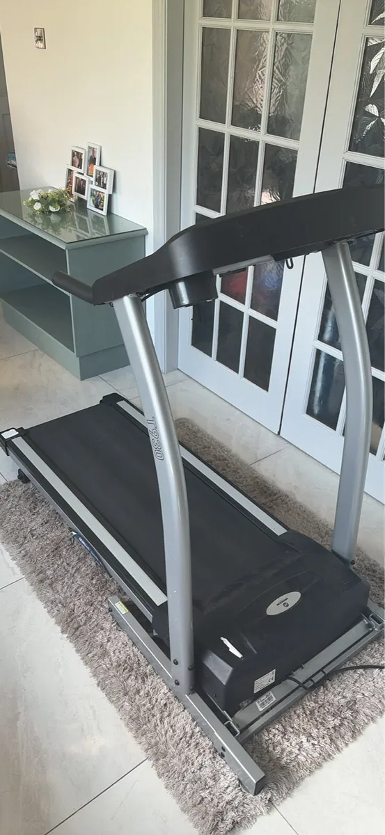 Treadmill/ walking pad - Image 1