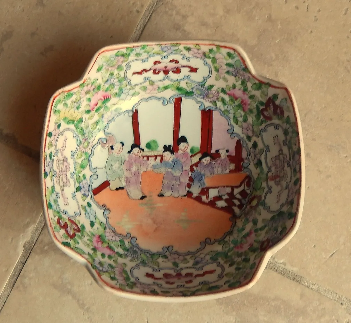 Chinese Porcelain Rose Medallion Style Bowl - Image 3