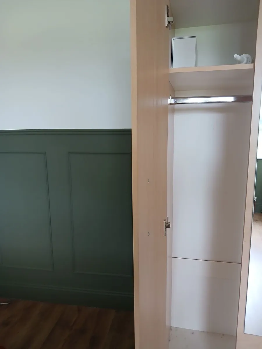 Wardrobe - Image 3