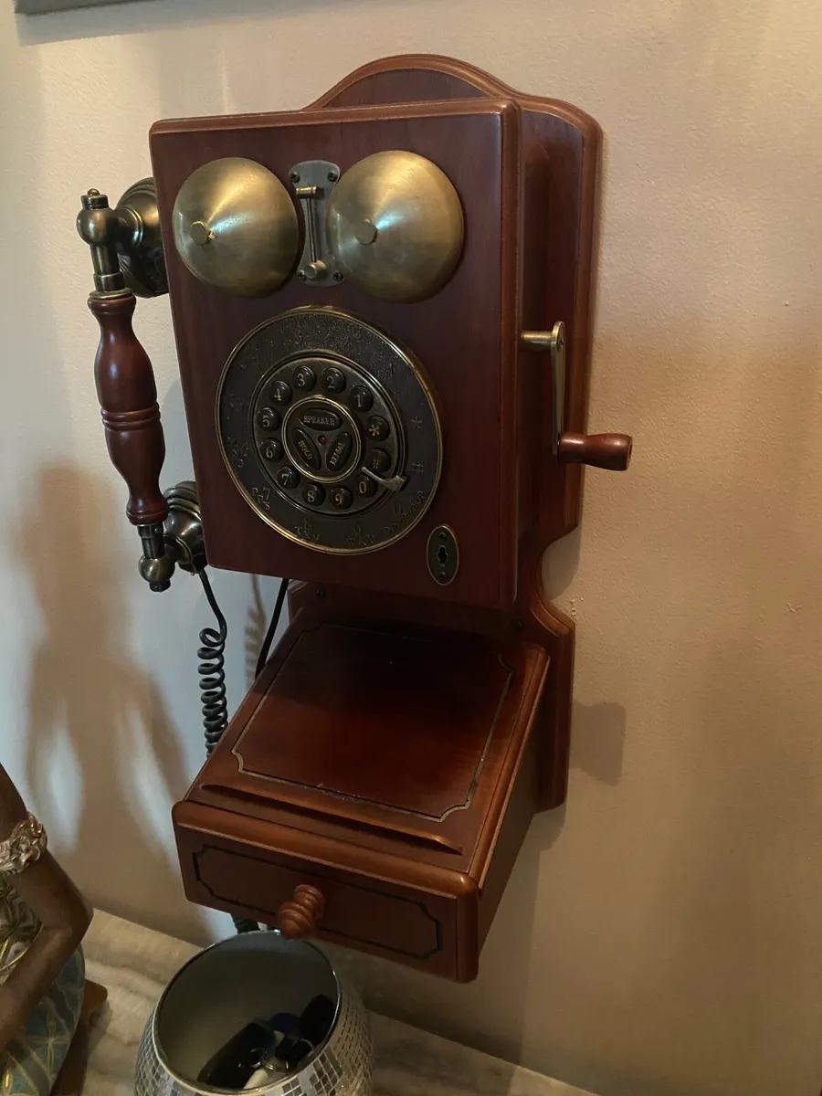 Retro telephone - Image 2