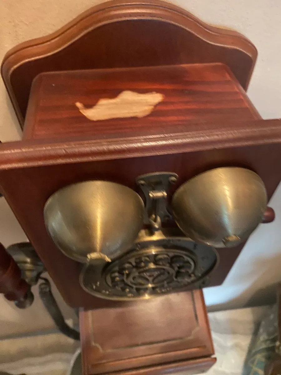 Retro telephone - Image 3