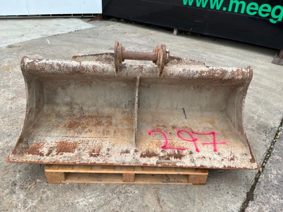 72" Strickland grading bucket....65mm pins........ - Image 3
