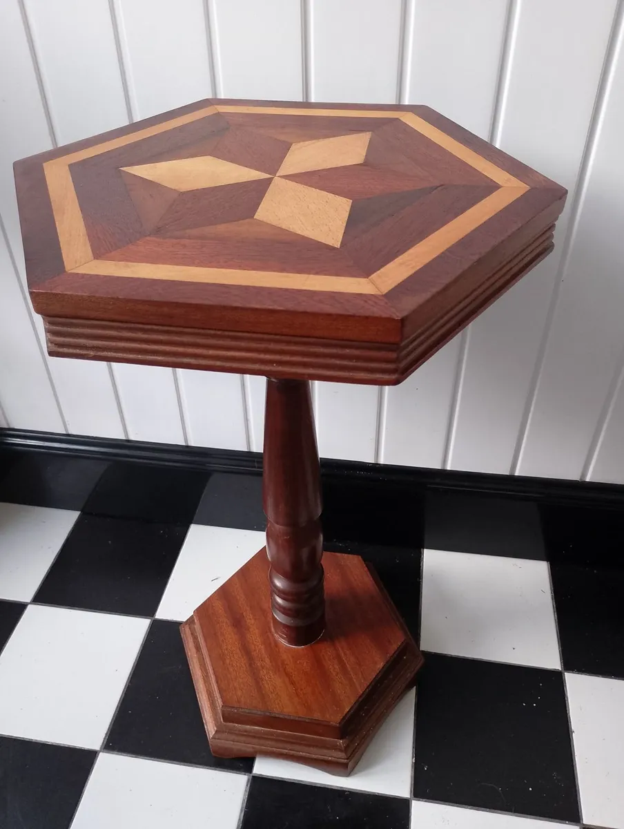 Vintage mahogany hexagon pedestal table - Image 4
