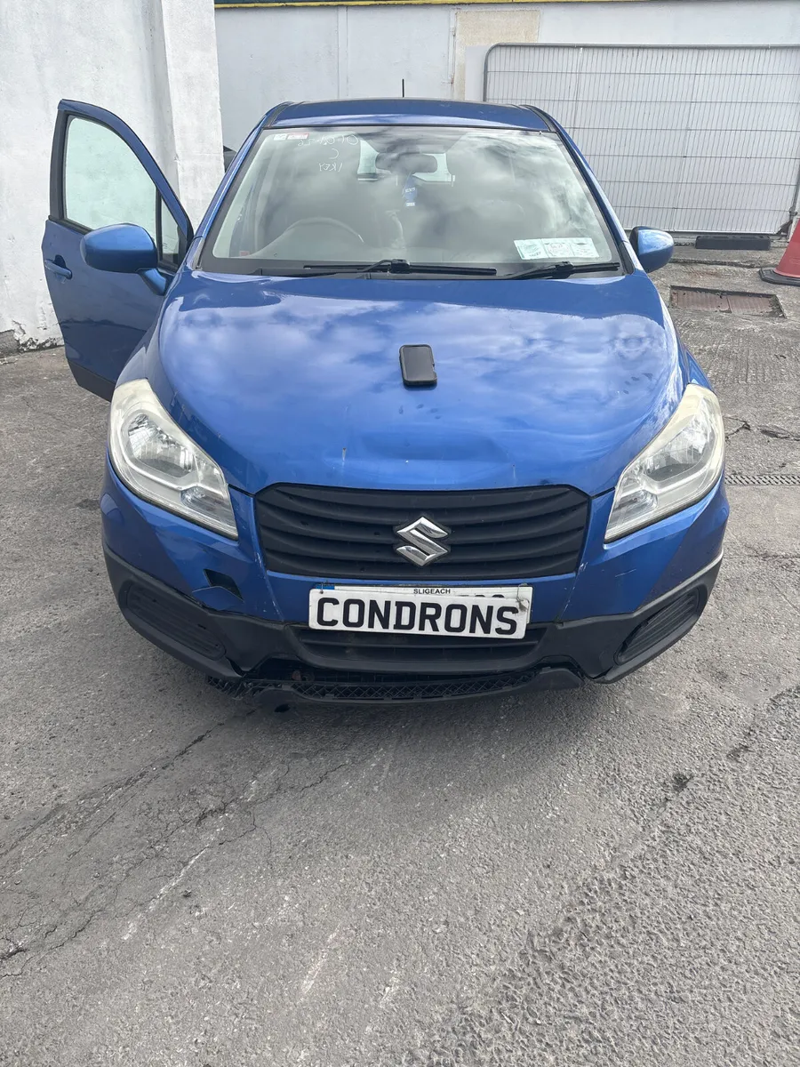 Suzuki SX4 S-Cross 2015 - Image 1