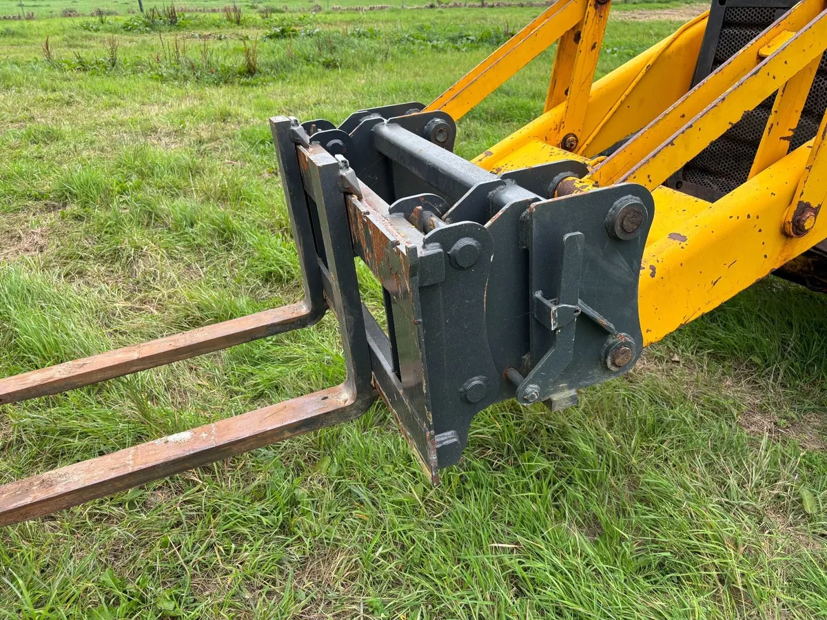 JCB 3CX Sitemaster 4x4 - Image 3