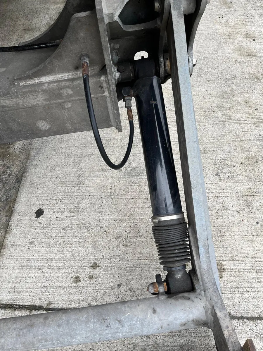 2022 2 Ton Zepro Slide Out Tail Lift - Image 4