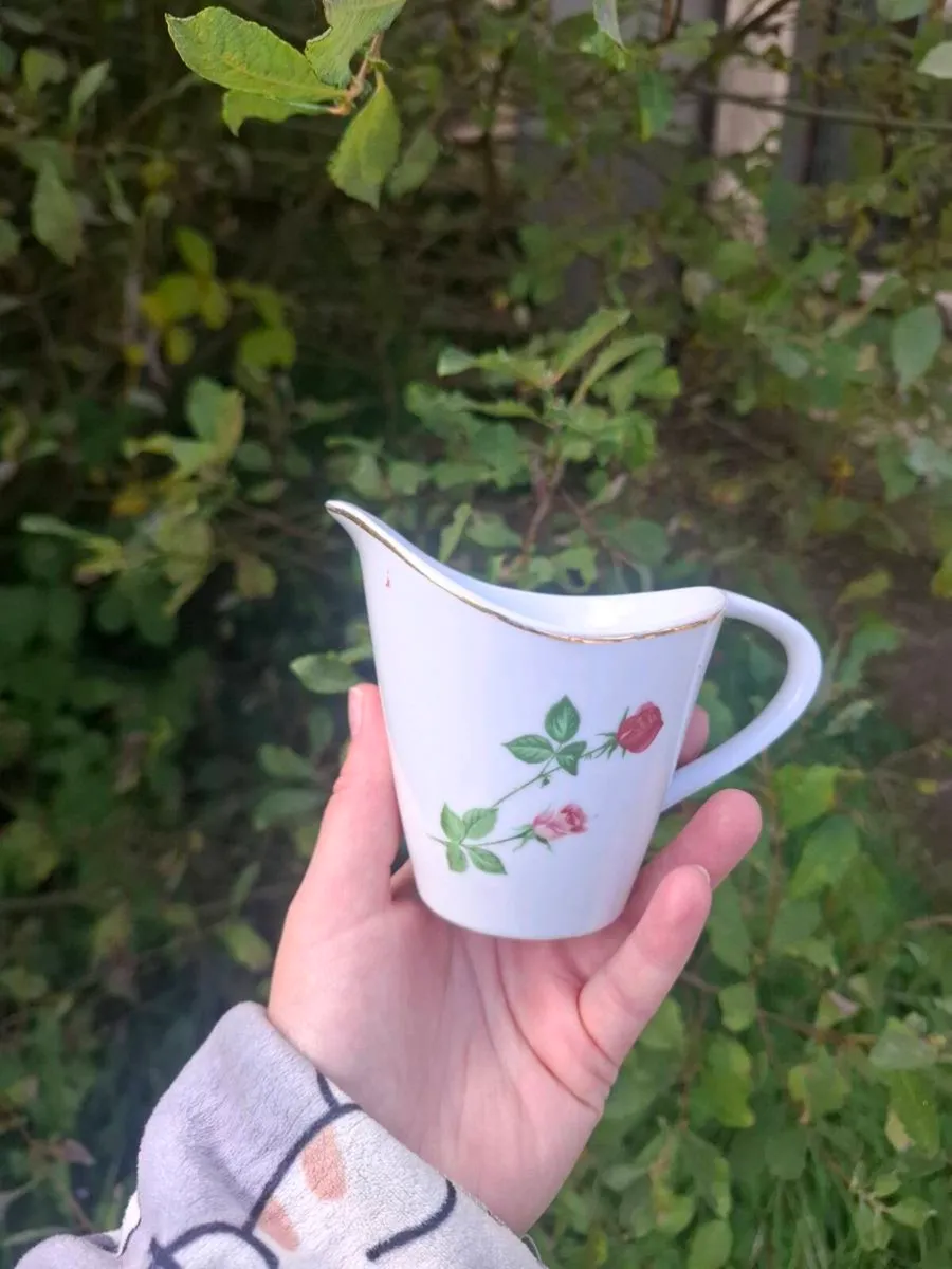 Roses porcelain milk jug