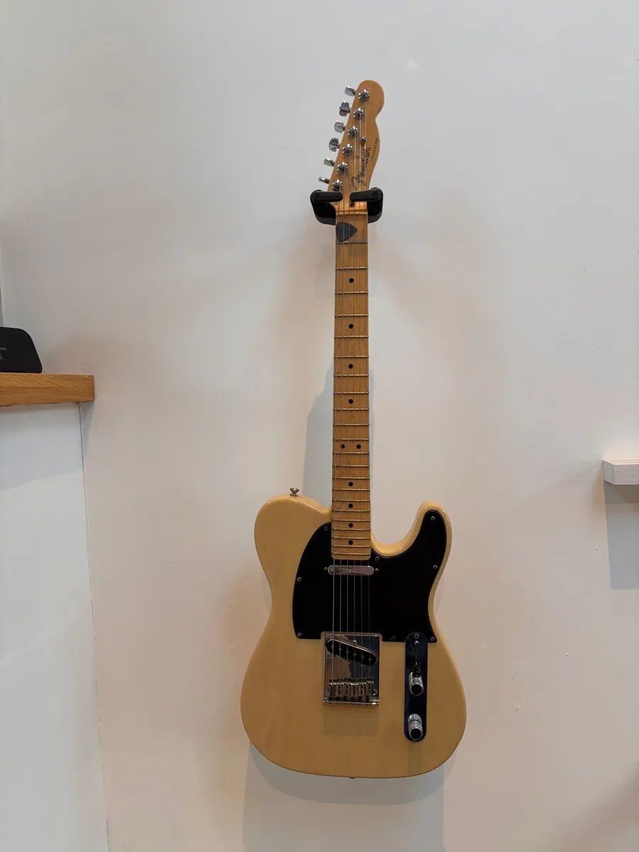 Fender Telecaster American Series - Image 1