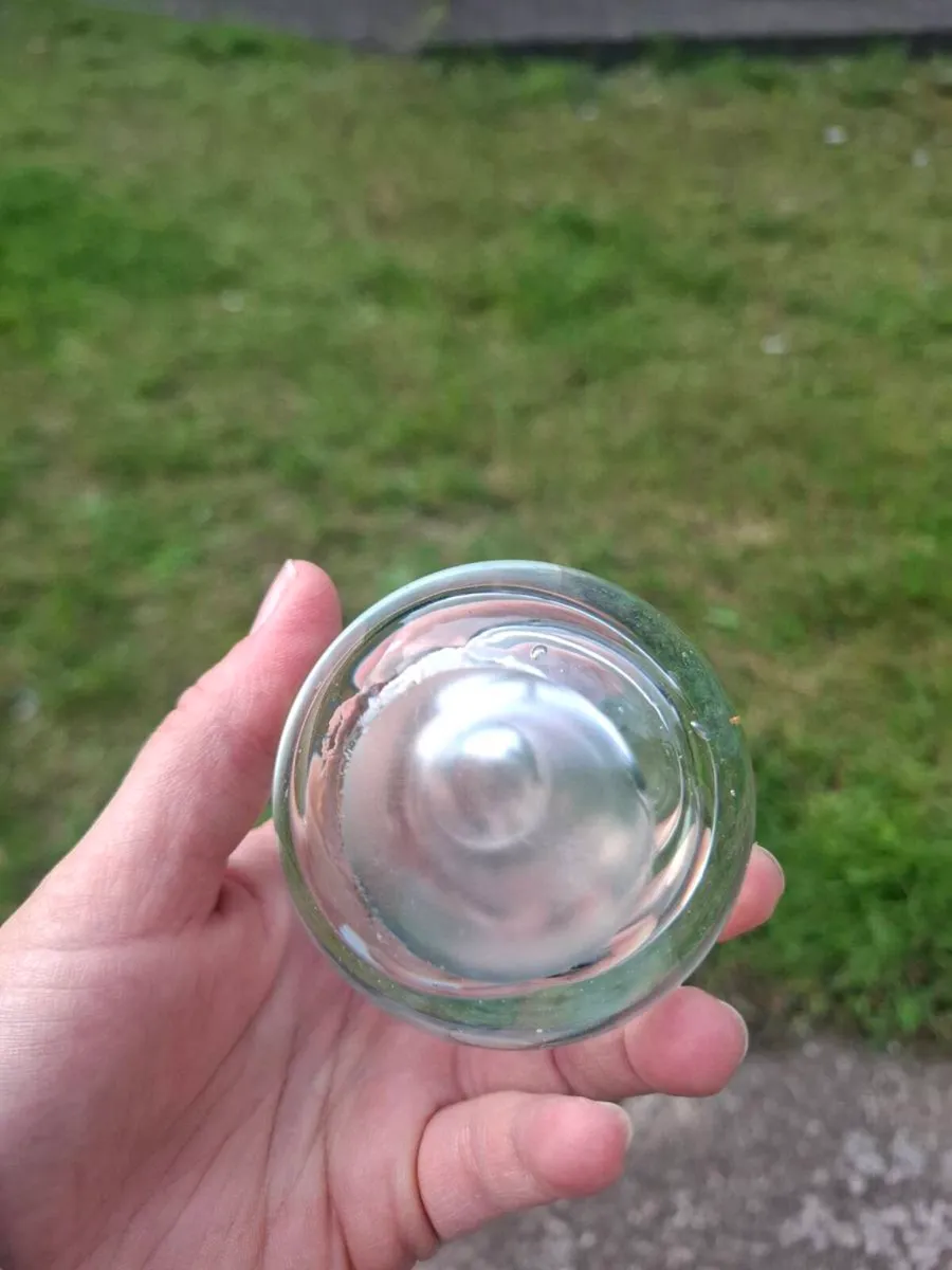 Glass paperweight - Image 2